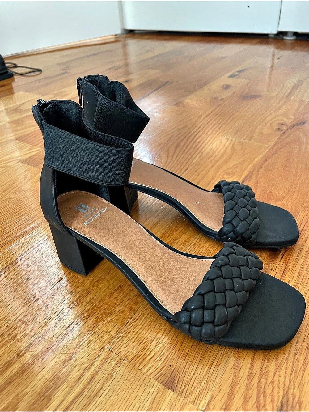MOUNTAIN Braided Strap Block Heel Sandals in Black Like New